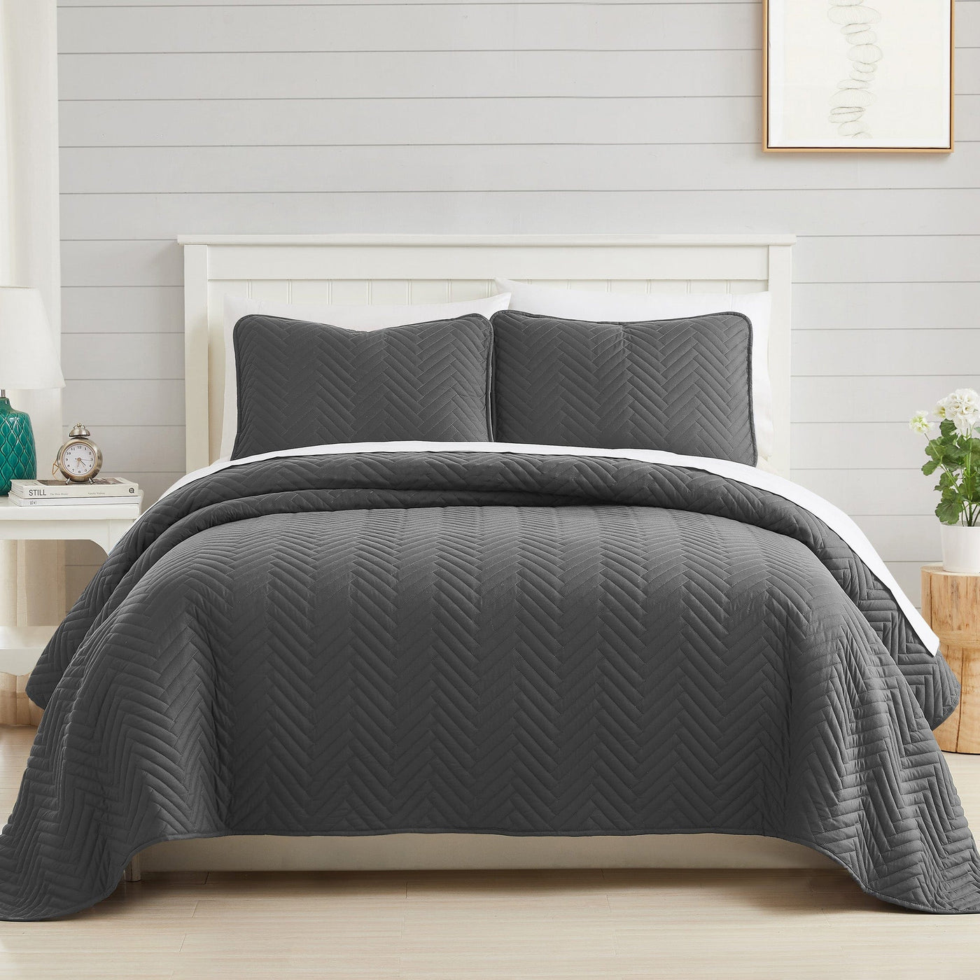 Front View of Chevron Oversized Quilt Set in Slate#color_chevron-slate