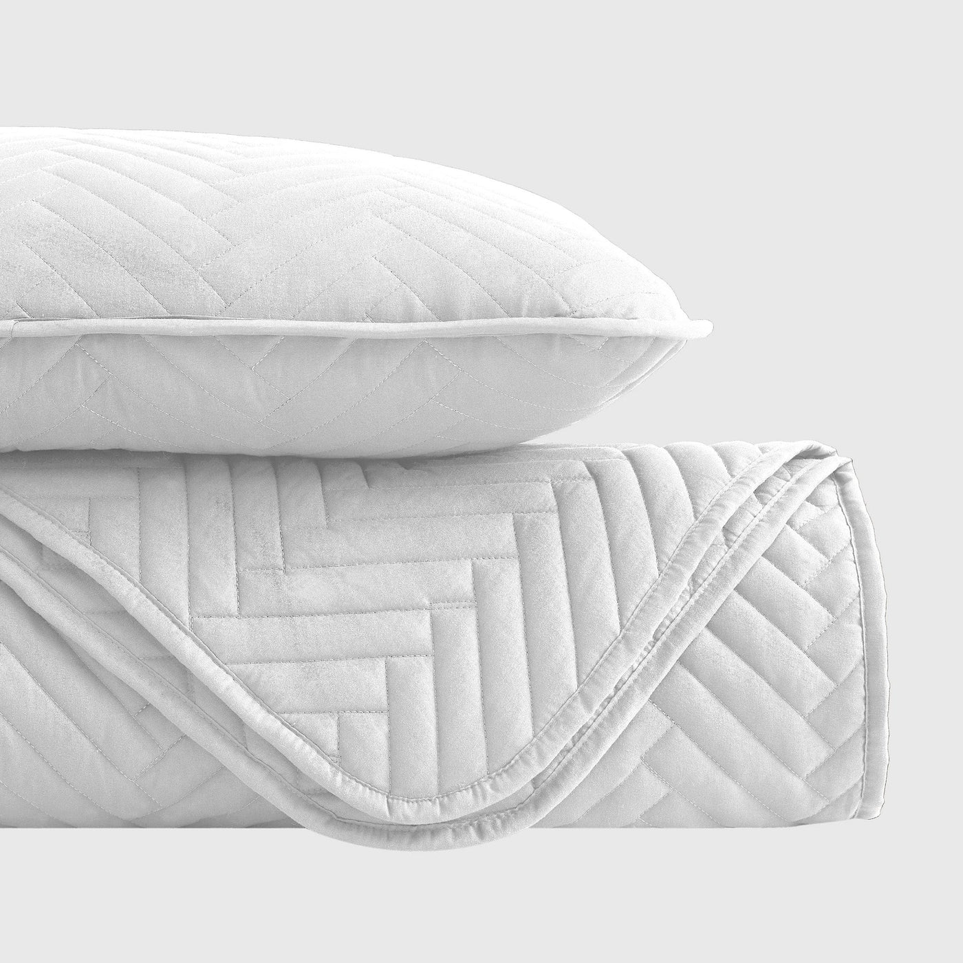 Details and Texture of Chevron Oversized Quilt Set in White#color_chevron-white