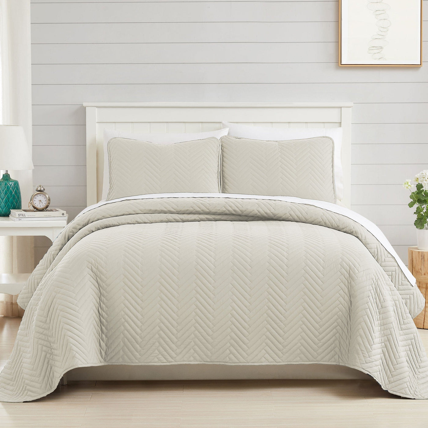 Front View of Chevron Oversized Quilt Set in Alabaster#color_chevron-alabaster