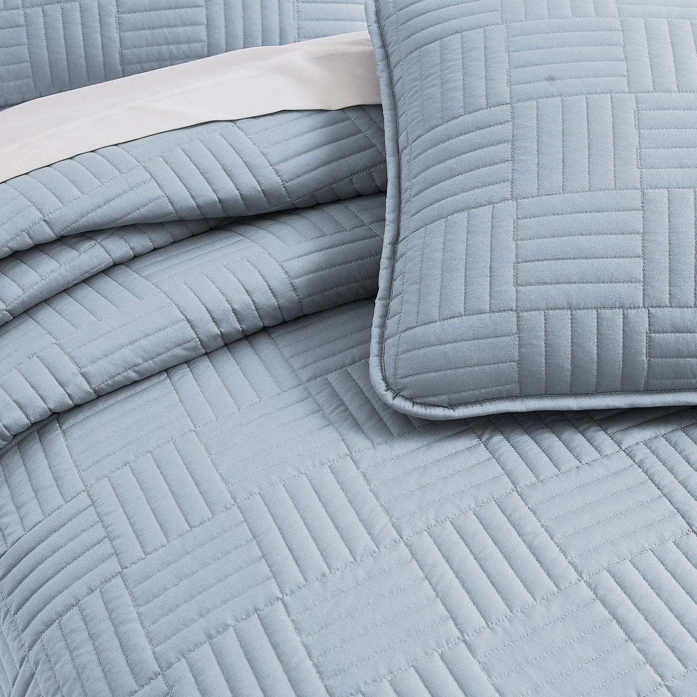 Details and Texture of Grid Oversized Quilt Set in Dusty Blue#color_grid-dusty-blue