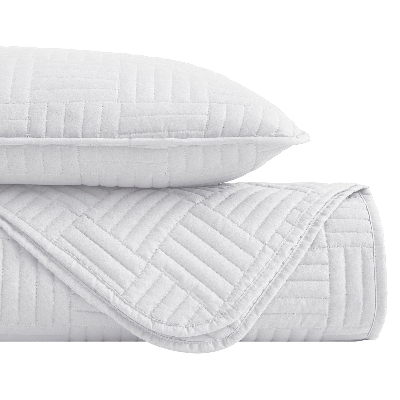 Details and Texture of Grid Oversized Quilt Set in White#color_grid-white