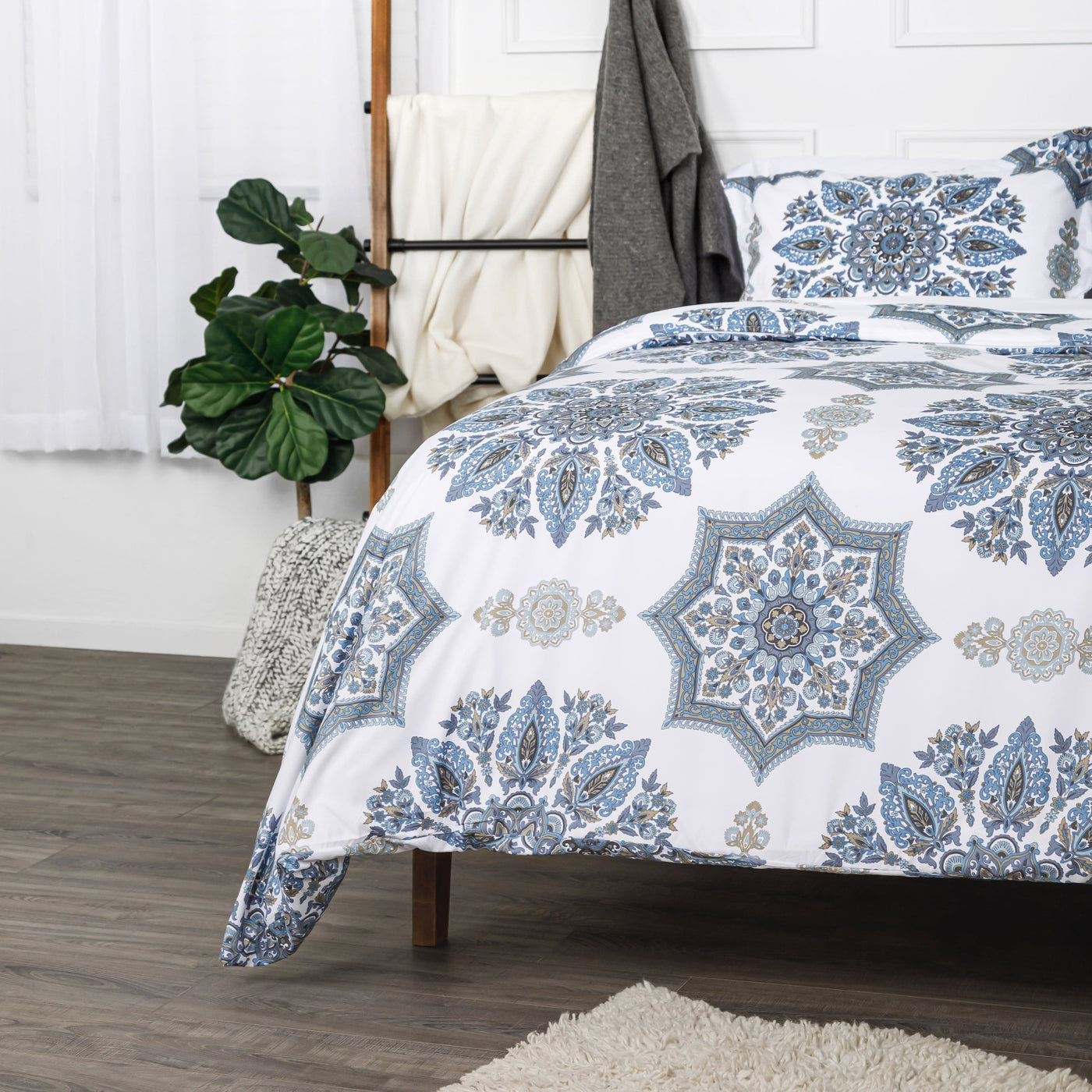 Half Front View of Infinity Comforter Set in Blue#color_infinity-blue