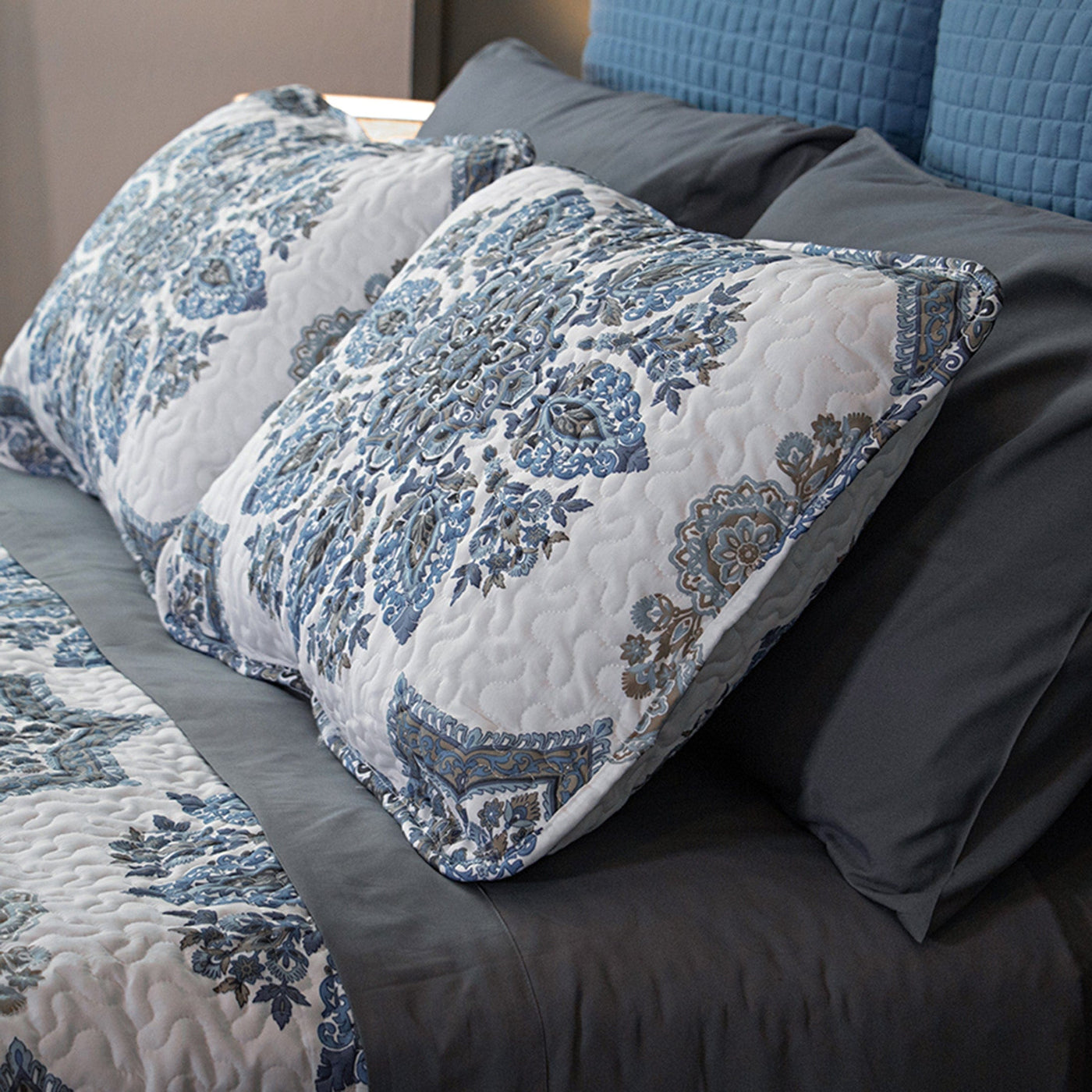 Close Up Image of Infinity Quilt Set in Blue Pillow Shams#color_infinity-blue