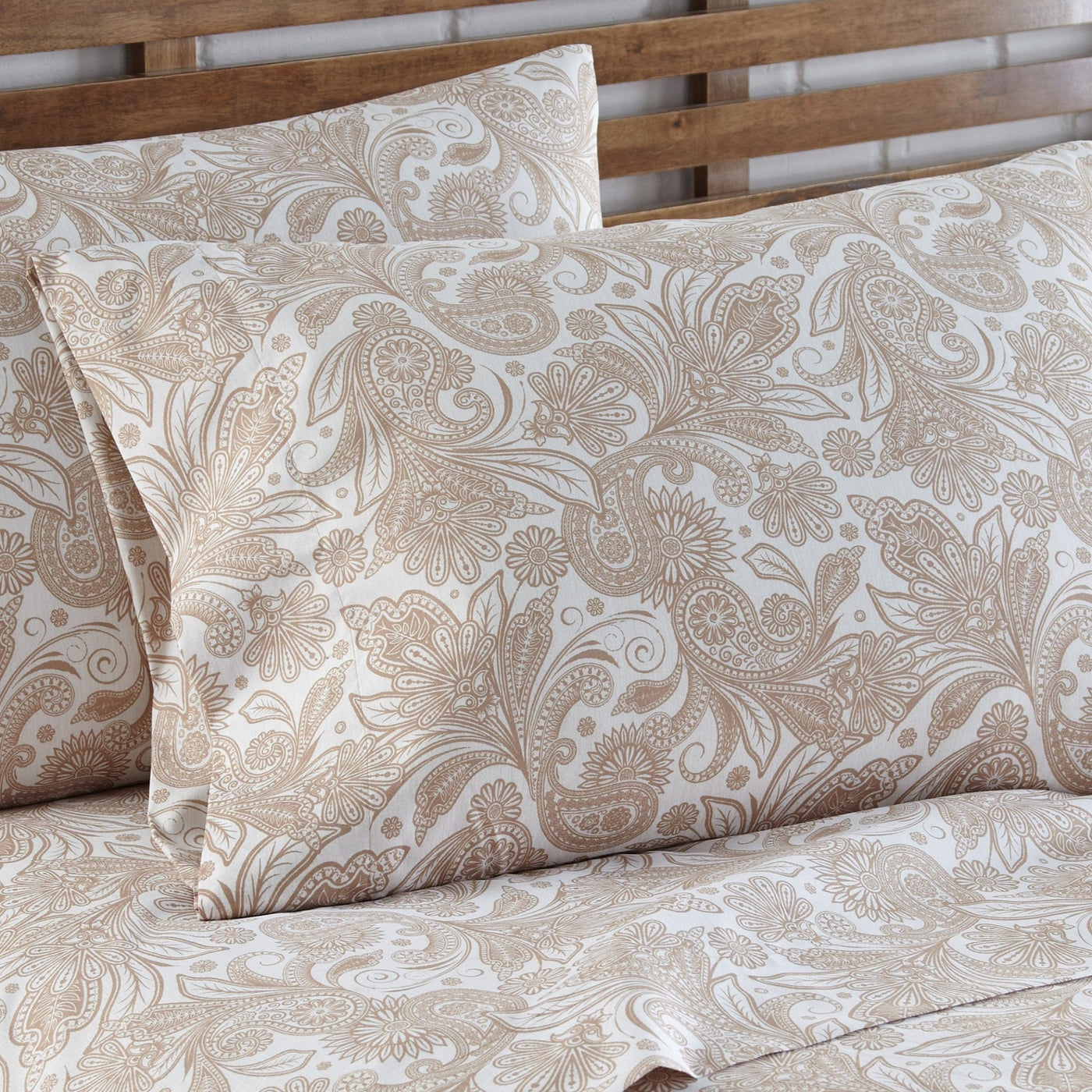 Close Up View of Perfect Paisley in White and Taupe Pillows Shams#color_perfect-paisley-white-with-taupe