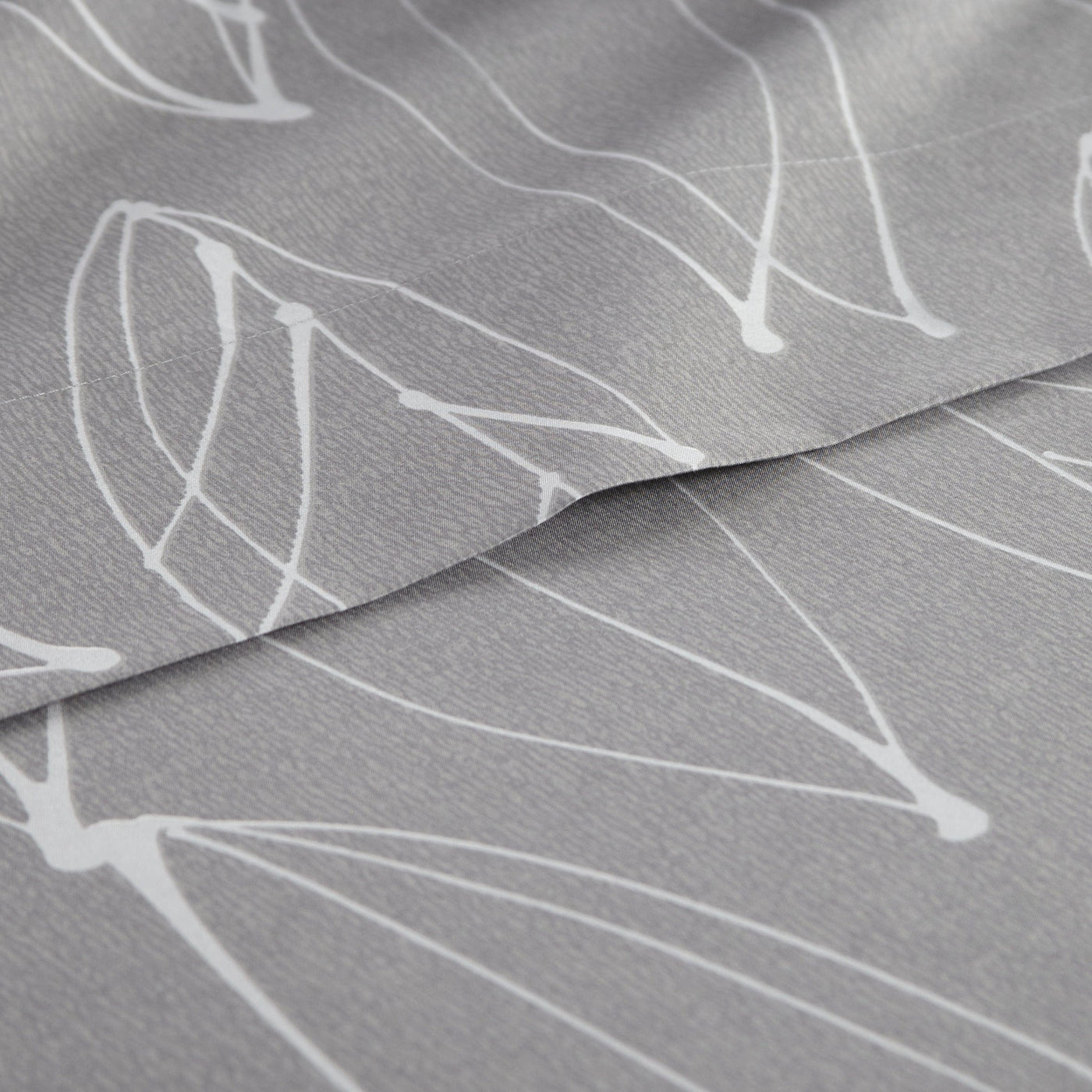 Details and Print Pattern of Modern Foliage Sheet Set in Grey#color_modern-foliage-grey
