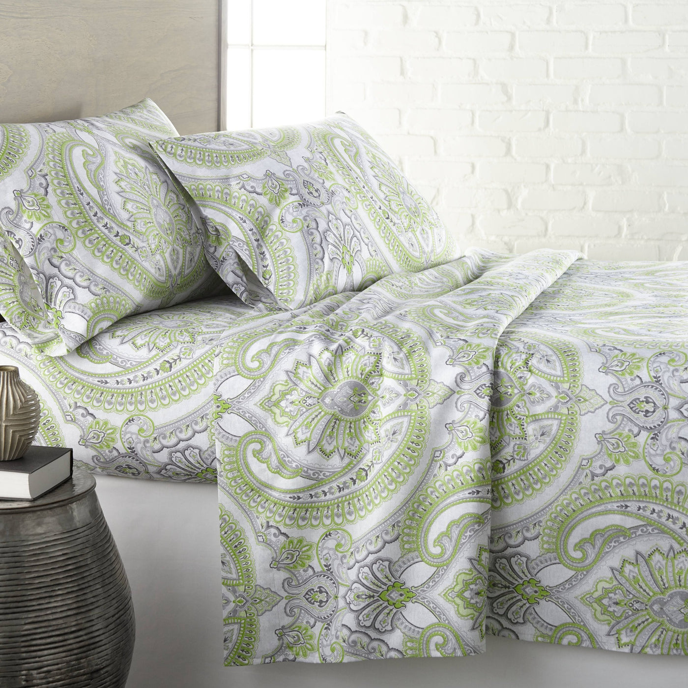 Side View of Pure Melody Pillow Cases in Green#color_pure-melody-green