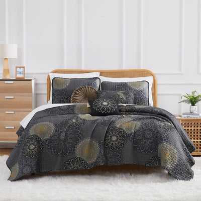 Front View of Midnight Floral 6-Piece Quilt Bedding Set in Black#color_midnight-floral-black