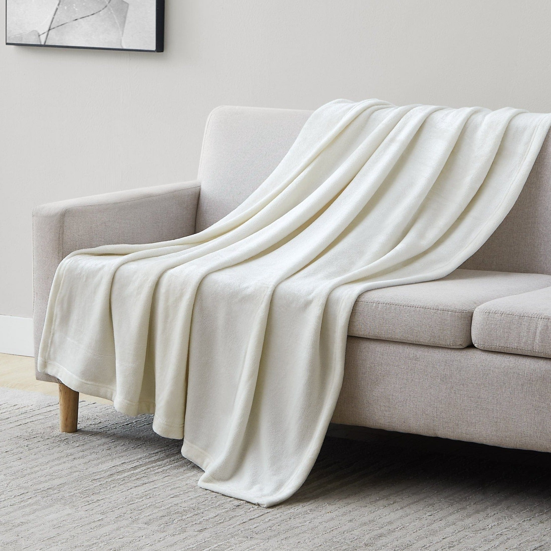 Microfleece Oversized Blanket | SouthShore Fine Linens