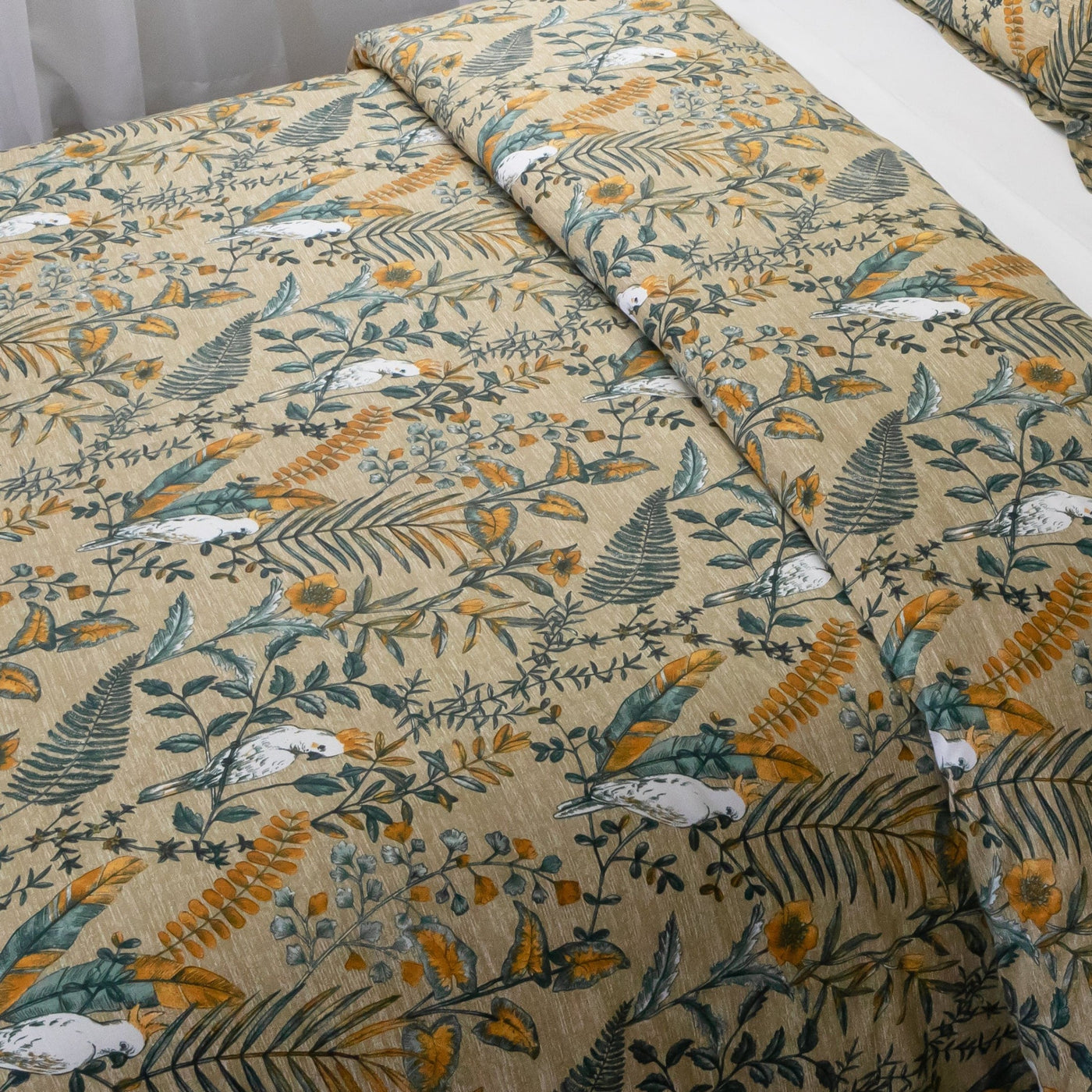 Details and Print Pattern of Paradise Duvet Cover Set in Off White#color_paradise-off-white