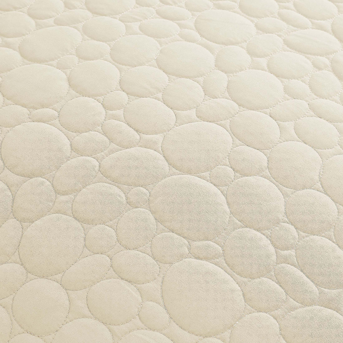 Details and Texture of Pebbles Oversized Quilt Set in Cream#color_pebbles-cream