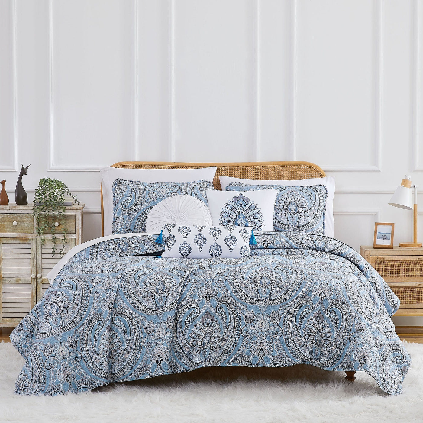 Front View of Pure Melody 6-Piece Quilt Bedding Set in Aqua#color_pure-melody-aqua