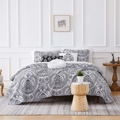Front View of Pure Melody 6-Piece Quilt Bedding Set in Black#color_pure-melody-black