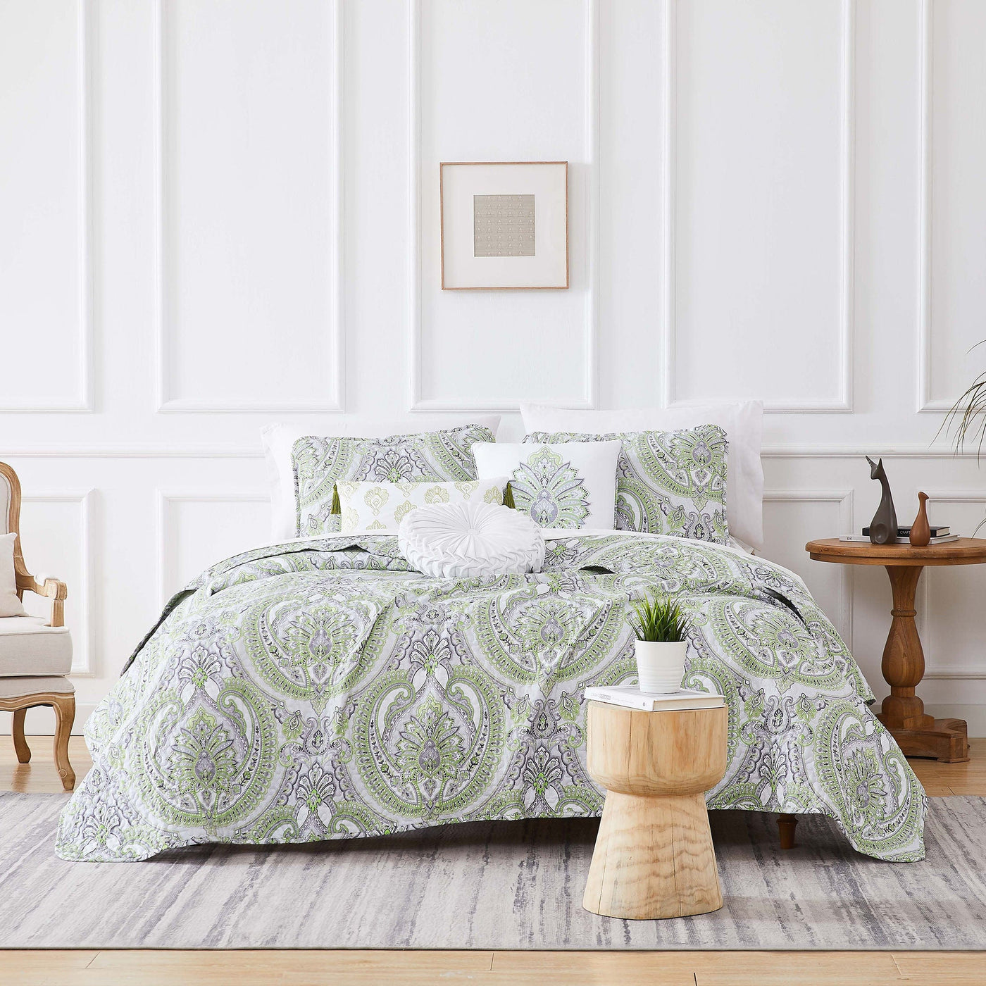 Front View of Pure Melody 6-Piece Quilt Bedding Set in Green#color_pure-melody-green