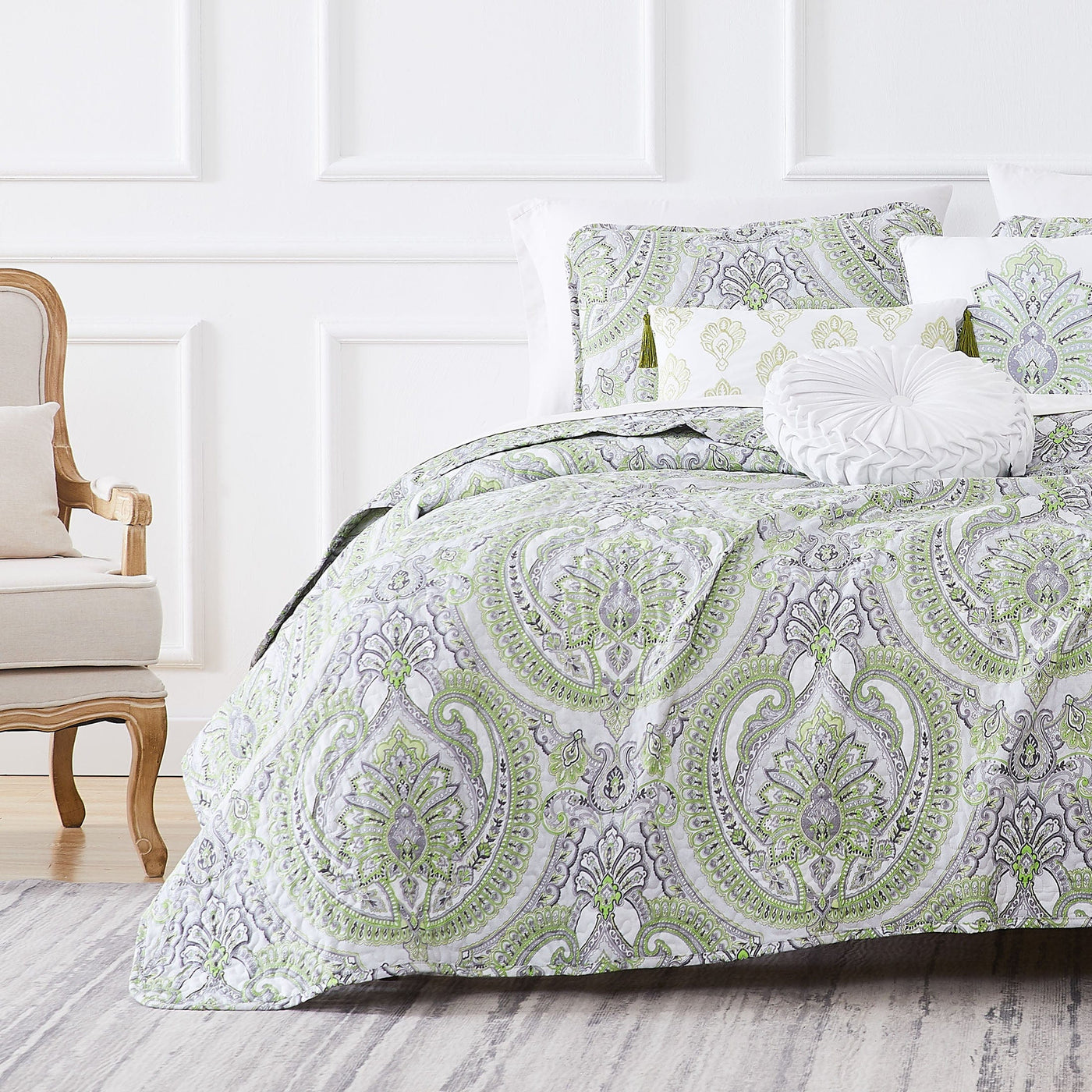 Half Front View of Pure Melody 6-Piece Quilt Bedding Set in Green#color_pure-melody-green