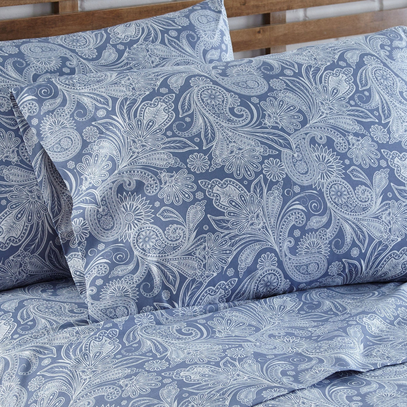 Close Up Image of Perfect Paisley Sheet Set Pillow Shams in Blue#color_perfect-paisley-blue-with-white