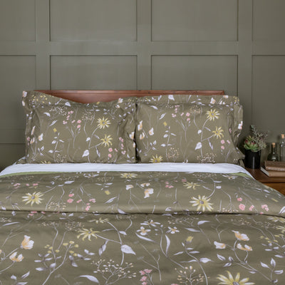 Center View of Secret Meadow Comforter Set in Olive Brown#color_secret-meadow-olive-brown