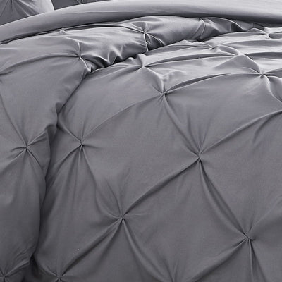 Details and Texture of Pintuck Pinch Pleated Duvet Cover Set in Slate#color_vilano-slate