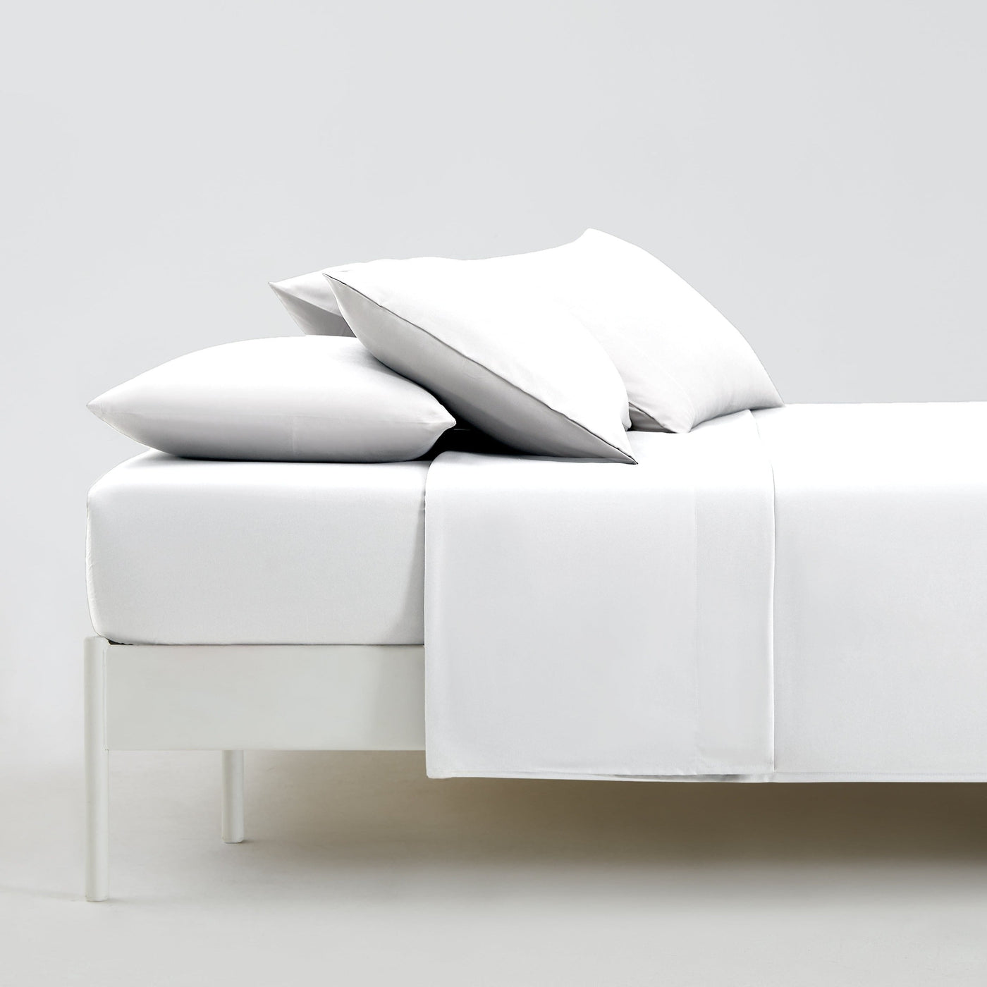 Side View of Vilano 4PC Pillowcase Set in White#color_vilano-bright-white