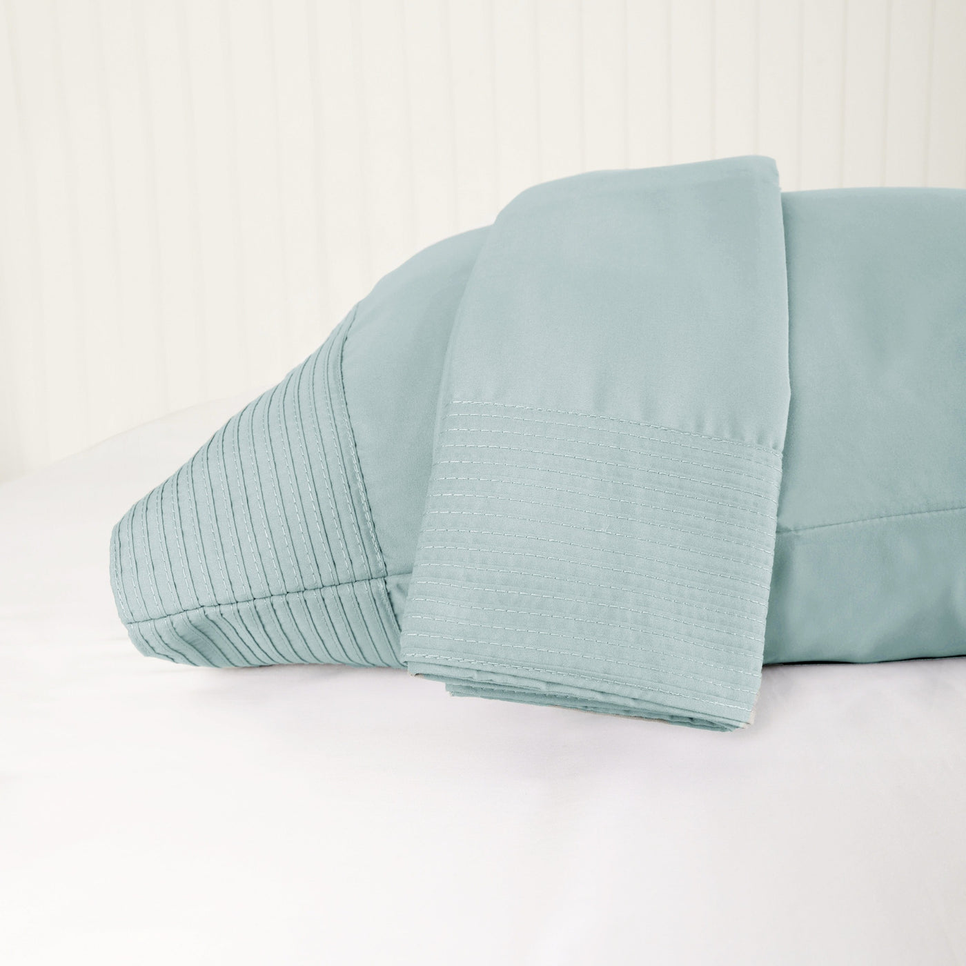 Details and Texture of Vilano Pleated Pillow Cases in Sky Blue#color_vilano-sky-blue