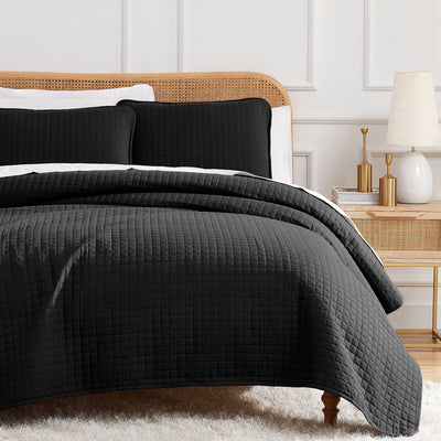 Half Front View of Vilano Oversized Quilt Set in Black#color_black