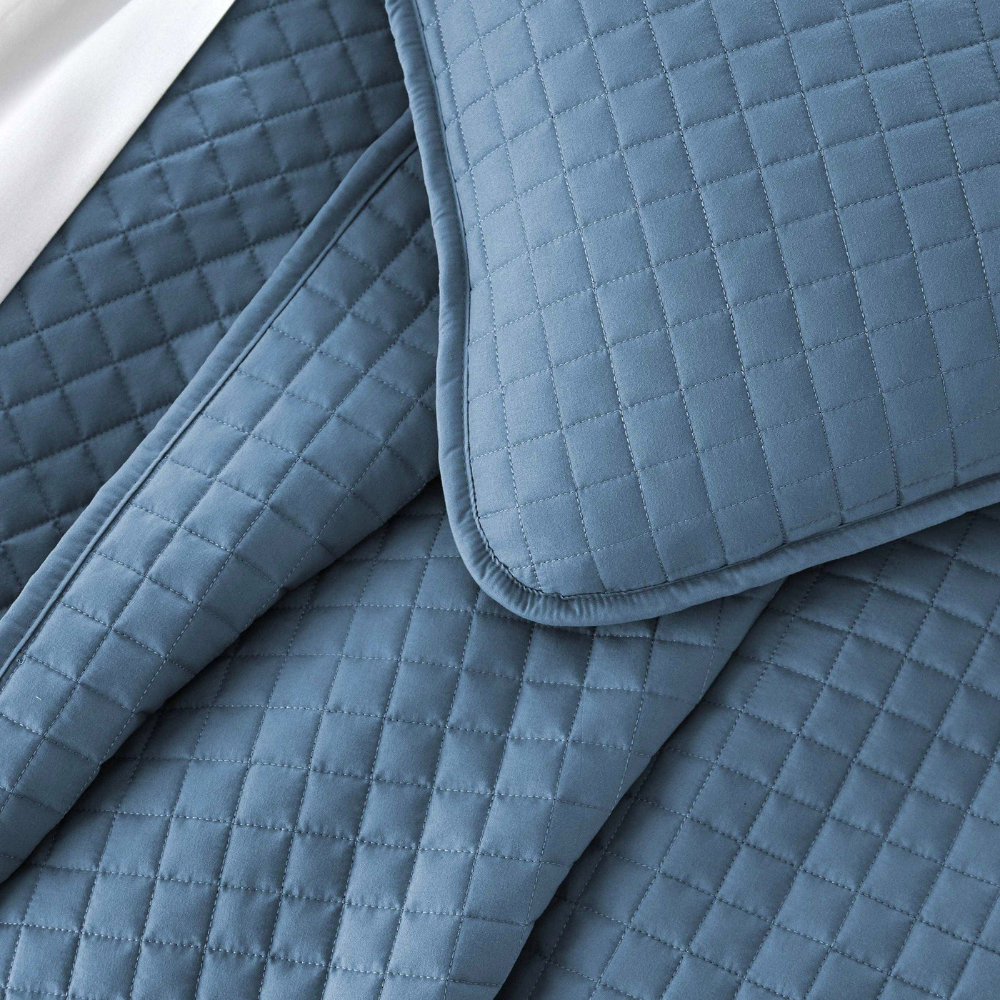 Detailed Stitching of Vilano Oversized Quilt Set in Coronet Blue #color_vilano-coronet-blue