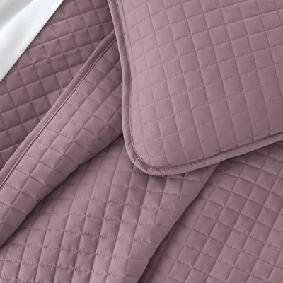 Detailed Stitching of Vilano Oversized Quilt Set in Lavender #color_vilano-lavender