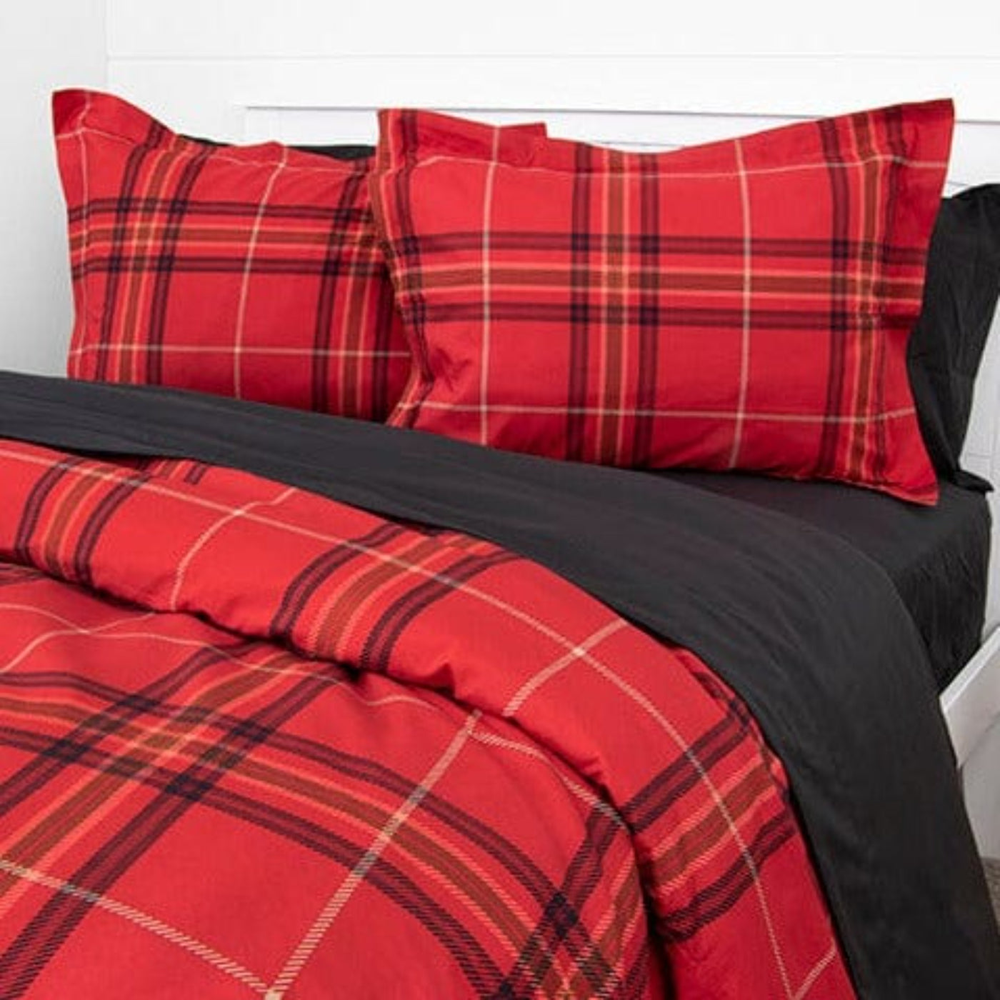 Side View of Vilano Plaid Duvet Cover Set in Red#color_plaid-red