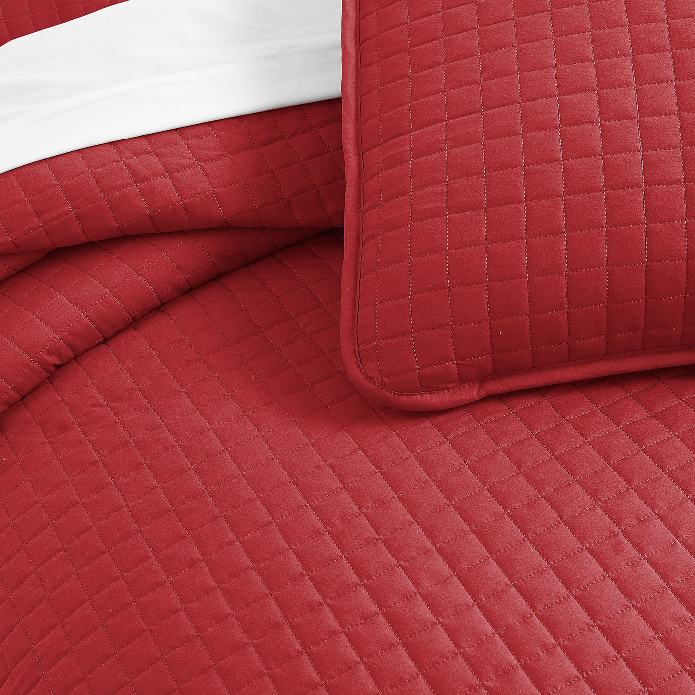 Detailed Stitching of Vilano Oversized Quilt Set in Chili Pepper #color_vilano-chili-pepper